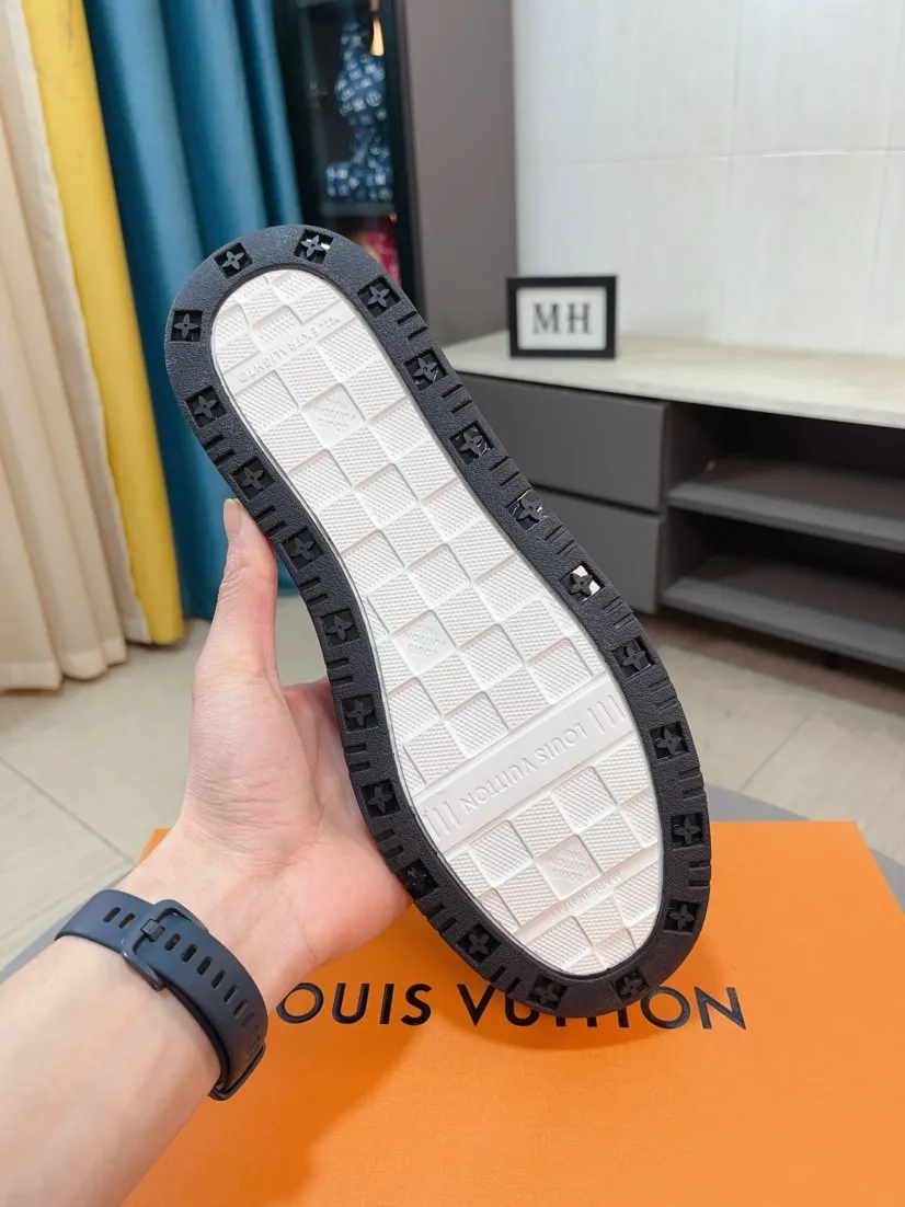 Men's men's shoes 💰620🌹🌹 Comes with a full set of packaging "Loui* Vuitto*" LV's new Gaobang sports and casual shoes. Imported first-layer cowhide ➕ Imported sheepskin lining is high-end and comfortable, and the original outsole is light and wear-resistant! Purely handmade, details determine quality! Code number 38-44